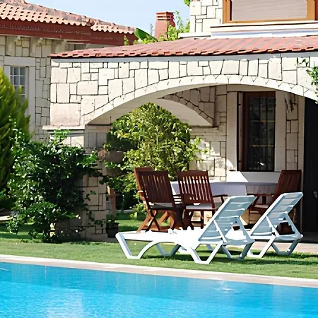 Otel Alacati'nin Merkezinde Luex *